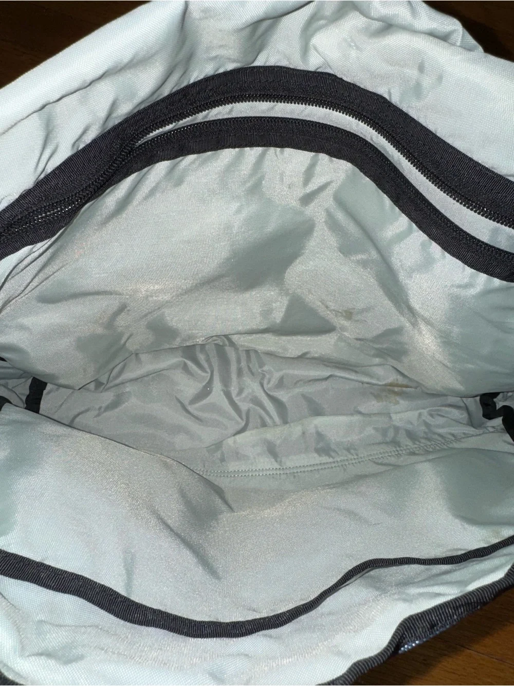 Patagonia large messenger bag